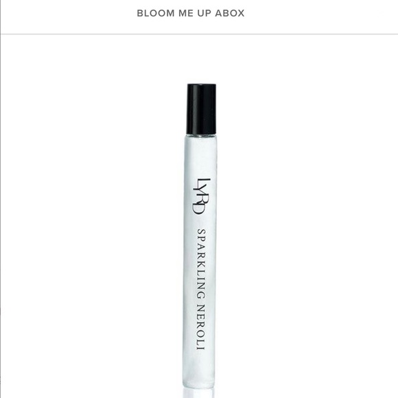 (SOLD) HP 🎉 Bloom Me Up A Box, Avon. - Picture 5 of 6